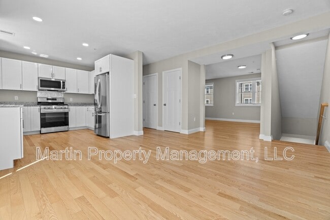 property at 7 Gorham St