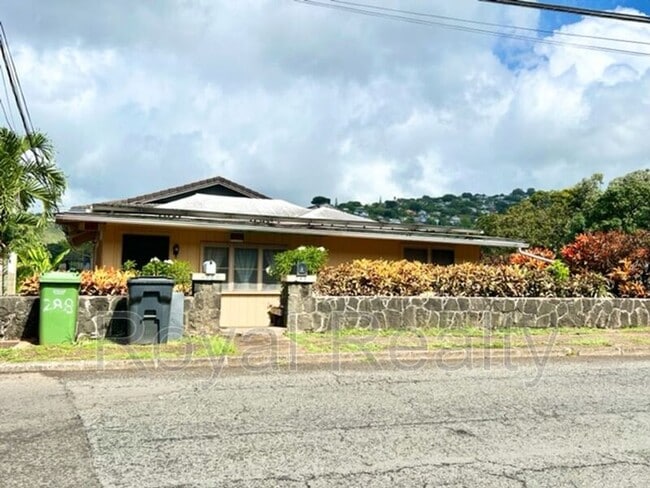 property at 288 Auwaiolimu St