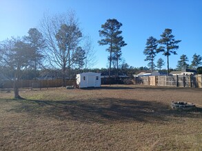 5862 Barkley Ln in Hahira, GA - Building Photo - Building Photo