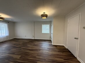 211 E Park St in Brazil, IN - Building Photo - Building Photo