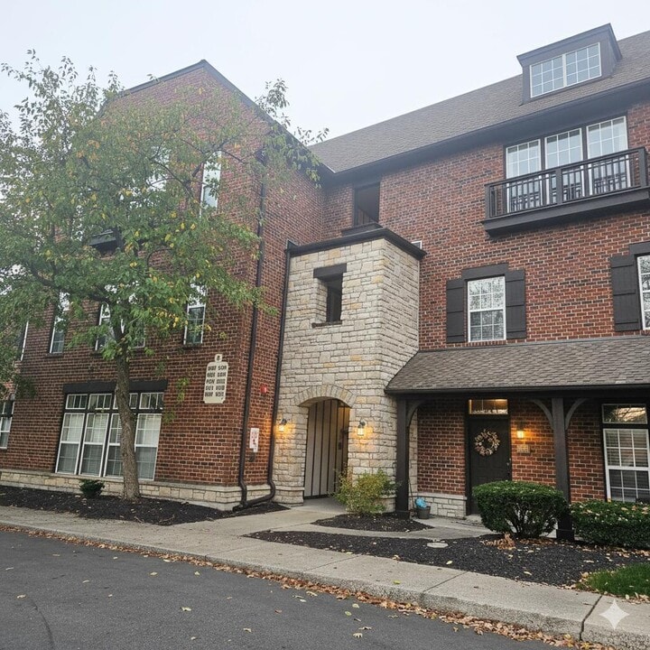 6155 Craughwell Ln in Dublin, OH - Building Photo