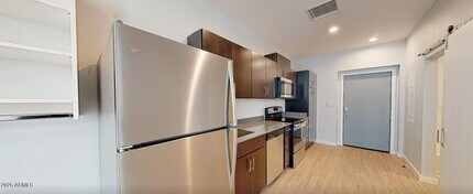 6025 W Thomas Rd in Phoenix, AZ - Building Photo - Building Photo