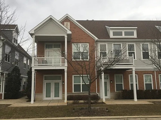 1706 Simms St in Aurora, IL - Foto de edificio