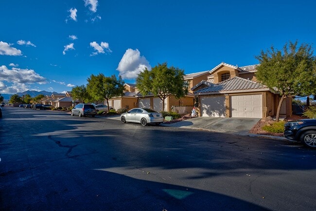 8016 Celestial Ave in Las Vegas, NV - Building Photo - Building Photo