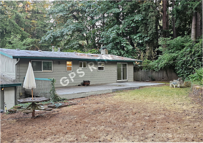 4017 162nd Ave SE in Bellevue, WA - Foto de edificio - Building Photo