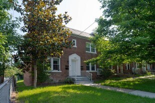 1500 V St SE in Washington, DC - Building Photo