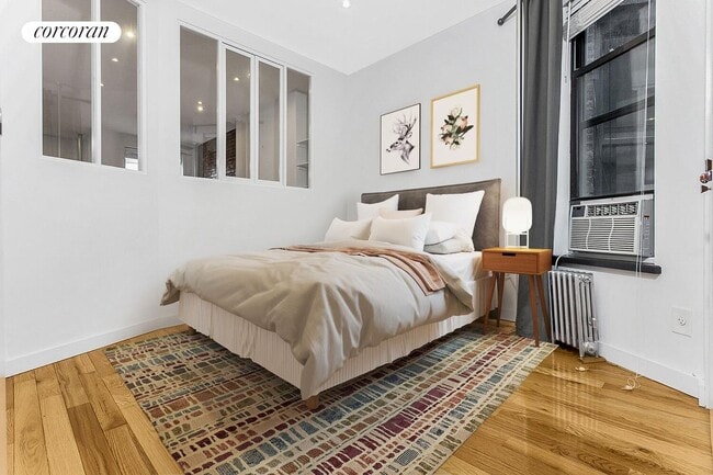 323 E 89th St in New York, NY - Building Photo - Building Photo