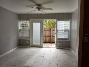 2340 Virginia Dr in Orlando, FL - Building Photo - Building Photo