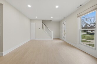 763 Wellington Ave in Elk Grove Village, IL - Building Photo - Building Photo