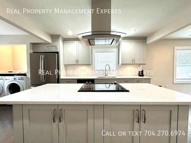 1434 Orvis St in Charlotte, NC - Building Photo - Building Photo