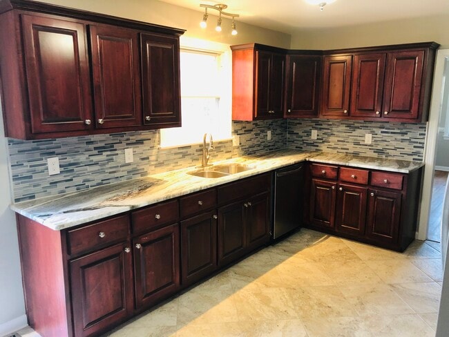 property at 3220 Glenview Ave