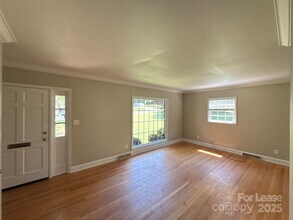 1127 Queensgate St in Gastonia, NC - Building Photo - Building Photo