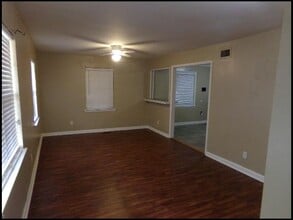 13 Point O Woods Dr in Little Rock, AR - Foto de edificio - Building Photo