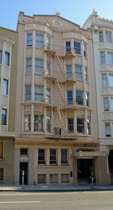 Tremaine Apartments in San Francisco, CA - Building Photo