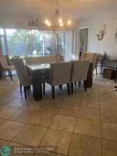 1310 NW 4th St in Boca Raton, FL - Foto de edificio - Building Photo