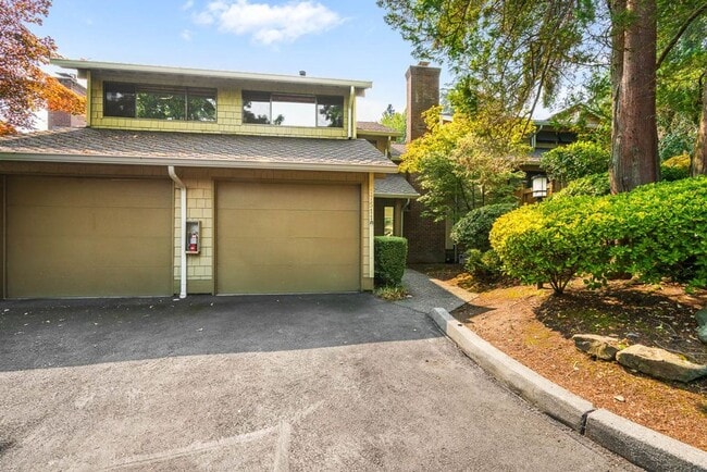 property at 17511 NE 38th Ct