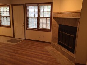 3011 Bainbridge Cir in Lawrence, KS - Building Photo - Building Photo