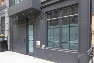 324 E 93rd St in New York, NY - Building Photo - Building Photo