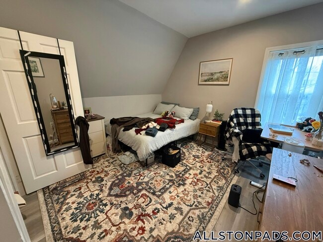 66 Quint Ave in Boston, MA - Building Photo - Building Photo