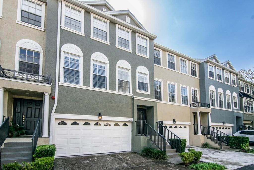 1426 Harbour Walk Rd in Tampa, FL - Building Photo