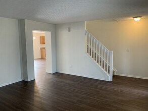 516 Virginia St in Ashville, OH - Building Photo - Building Photo