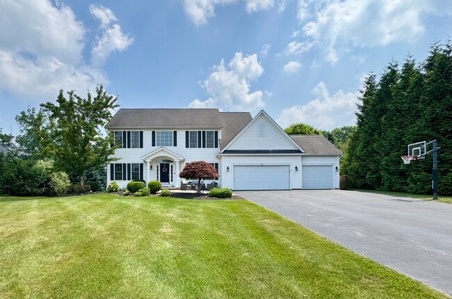 property at 4 Hyacinth Ln
