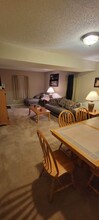 100 Summerglen Rdg in Newport News, VA - Foto de edificio - Building Photo