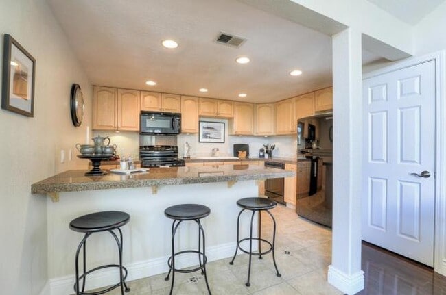 3188 Heather Ridge Dr, Unit Willow Glen Room in San Jose, CA - Building Photo - Building Photo