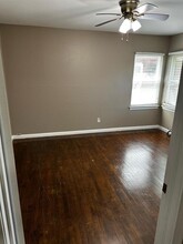 206 Poinsettia St in Lake Jackson, TX - Foto de edificio - Building Photo