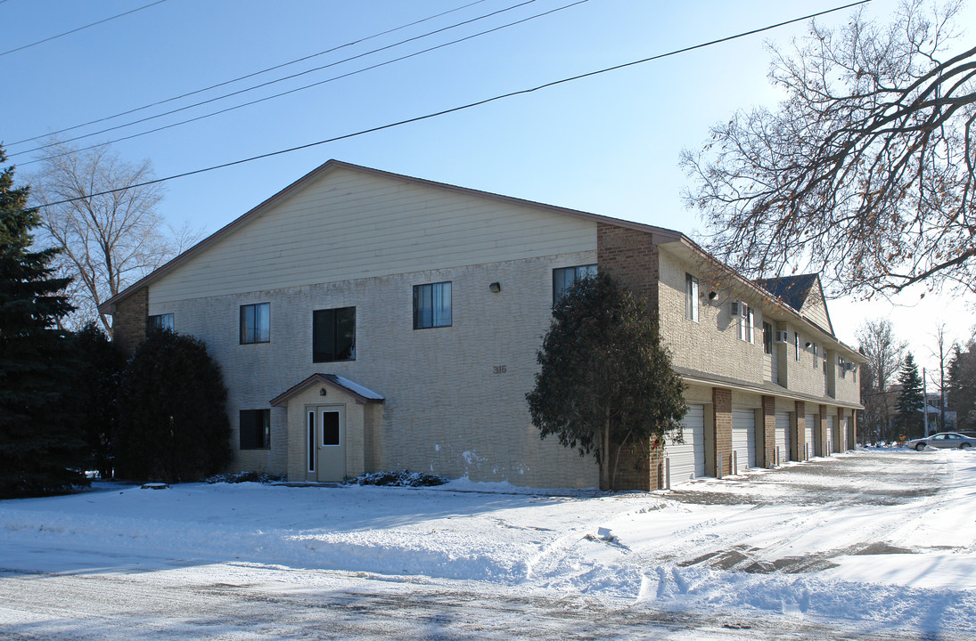 316 Polk St in Anoka, MN - Building Photo