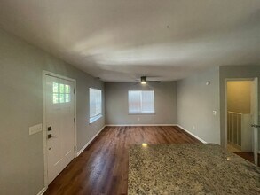 314 Brickle Ave in Wilmington, NC - Building Photo - Building Photo