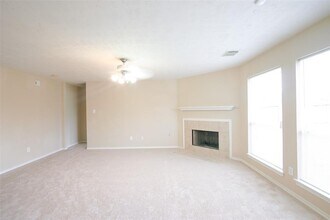 20223 W Lakebridge Ln in Richmond, TX - Building Photo - Building Photo
