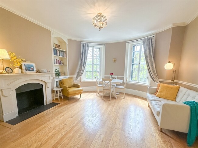 property at 319 Dartmouth St