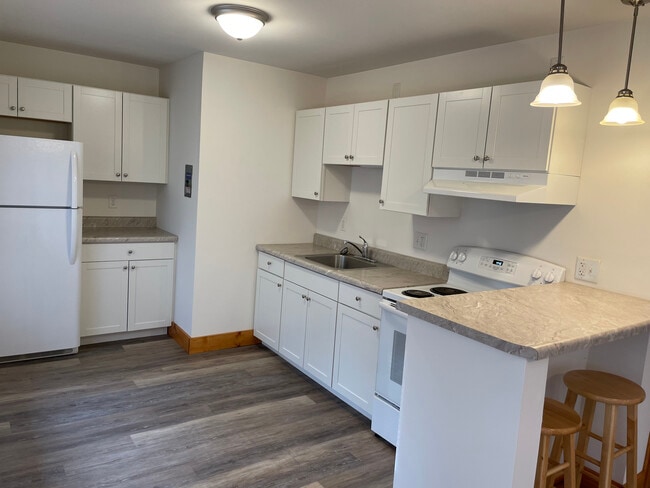 803 W Edwards St, Unit D