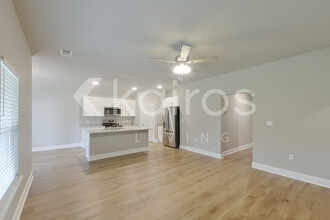 13721 Pinyon Dr in Denham Springs, LA - Building Photo - Building Photo