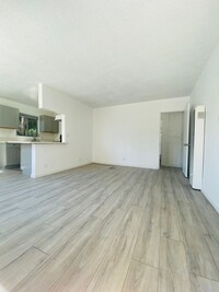 1626 Barry Ave in Los Angeles, CA - Building Photo - Interior Photo