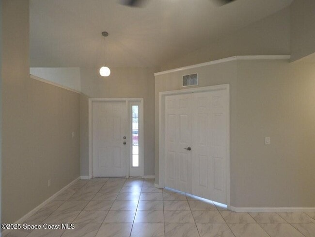 394 Mott St SW in Palm Bay, FL - Building Photo - Building Photo