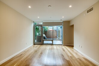 1919 4th St-Unit -B in Santa Monica, CA - Foto de edificio - Building Photo