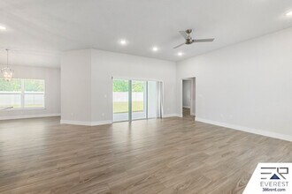8 Longview Ln in Palm Coast, FL - Building Photo - Building Photo
