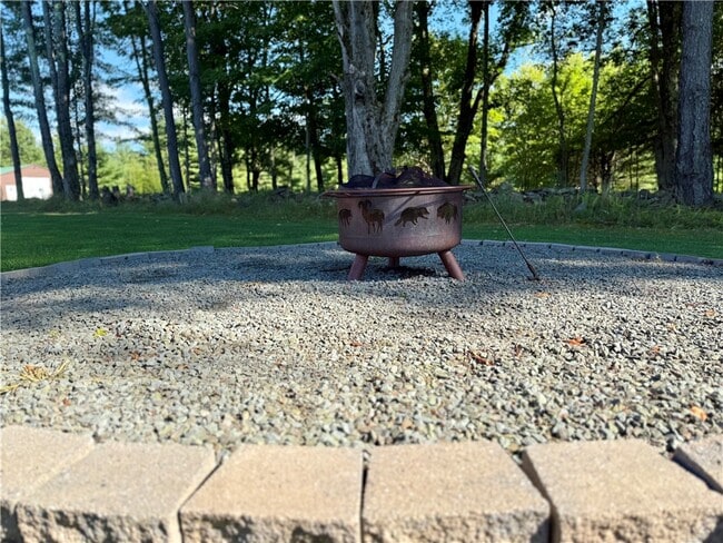 property at 1924 Dutch Hill Rd