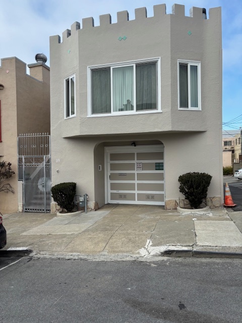 24 Castle Manor Ave, Unit Castle Manor