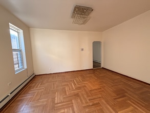 3361 Fenton Ave, Unit 1 in Bronx, NY - Foto de edificio - Building Photo