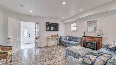 14 N Vassar Sq in Ventnor City, NJ - Building Photo - Building Photo