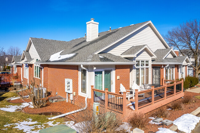 Jordan Creek South Townhomes in West Des Moines, IA - Building Photo - Building Photo