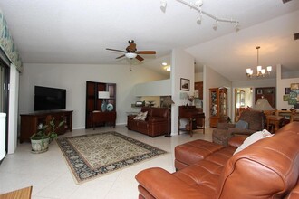 61 Mayfair Ln in Boynton Beach, FL - Building Photo - Building Photo