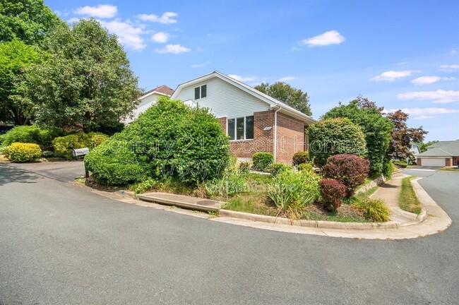 4572 Shetland Green Rd in Alexandria, VA - Building Photo - Building Photo