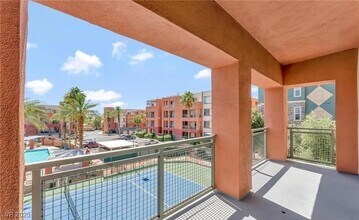 47 E Agate Ave, Unit 303 in Las Vegas, NV - Building Photo - Building Photo