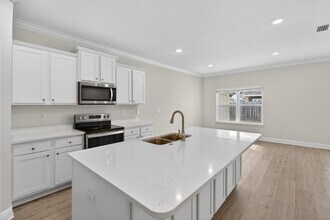 93 Eagles Nest Dr in Freeport, FL - Building Photo - Building Photo