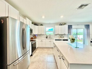 10509 Carloway Hills Dr in Wimauma, FL - Building Photo - Building Photo