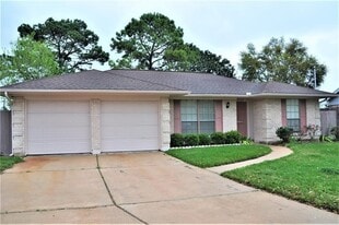 4107 War Admiral Dr in Pasadena, TX - Building Photo